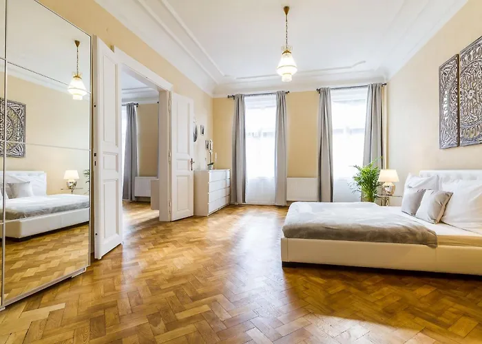 2Bds Apartment In Ujezd - P14