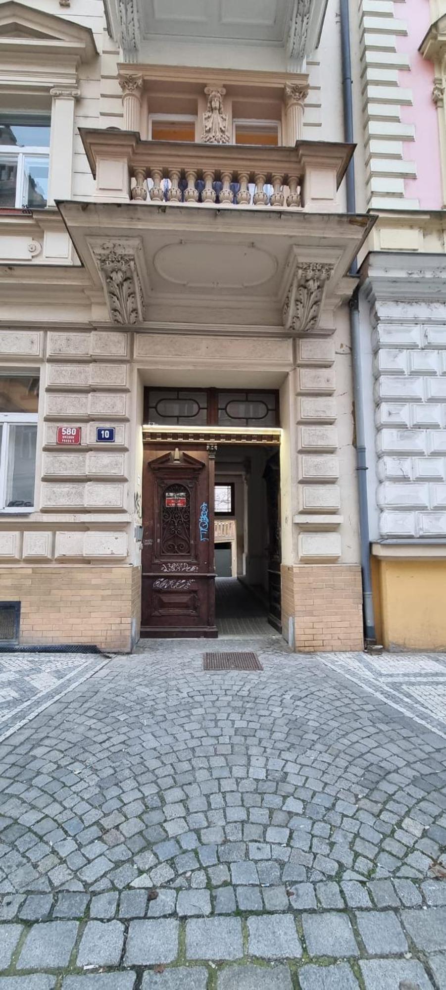 2bds In Ujezd - P14 *